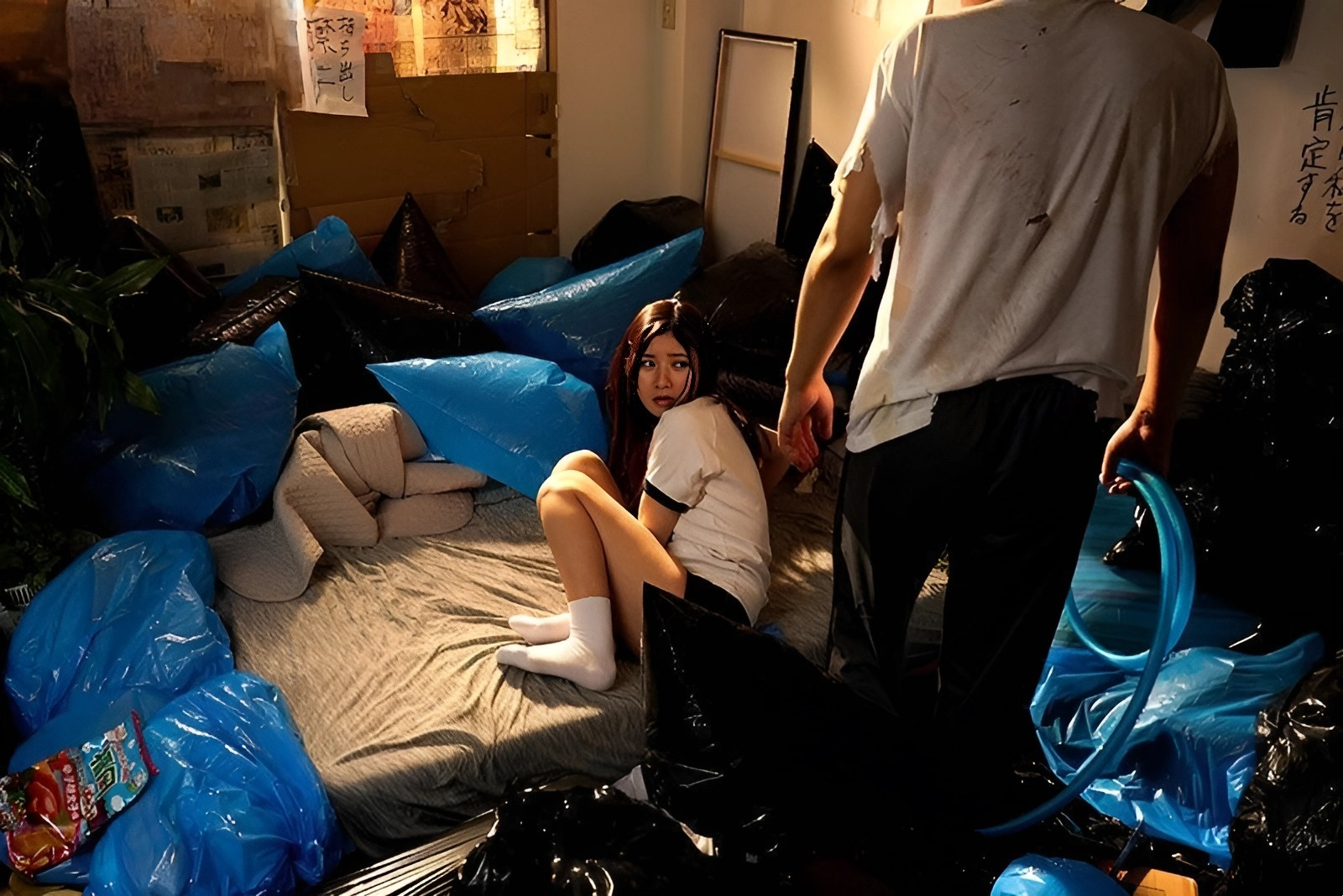 CAWD-590 The female student and her perverted neighbor