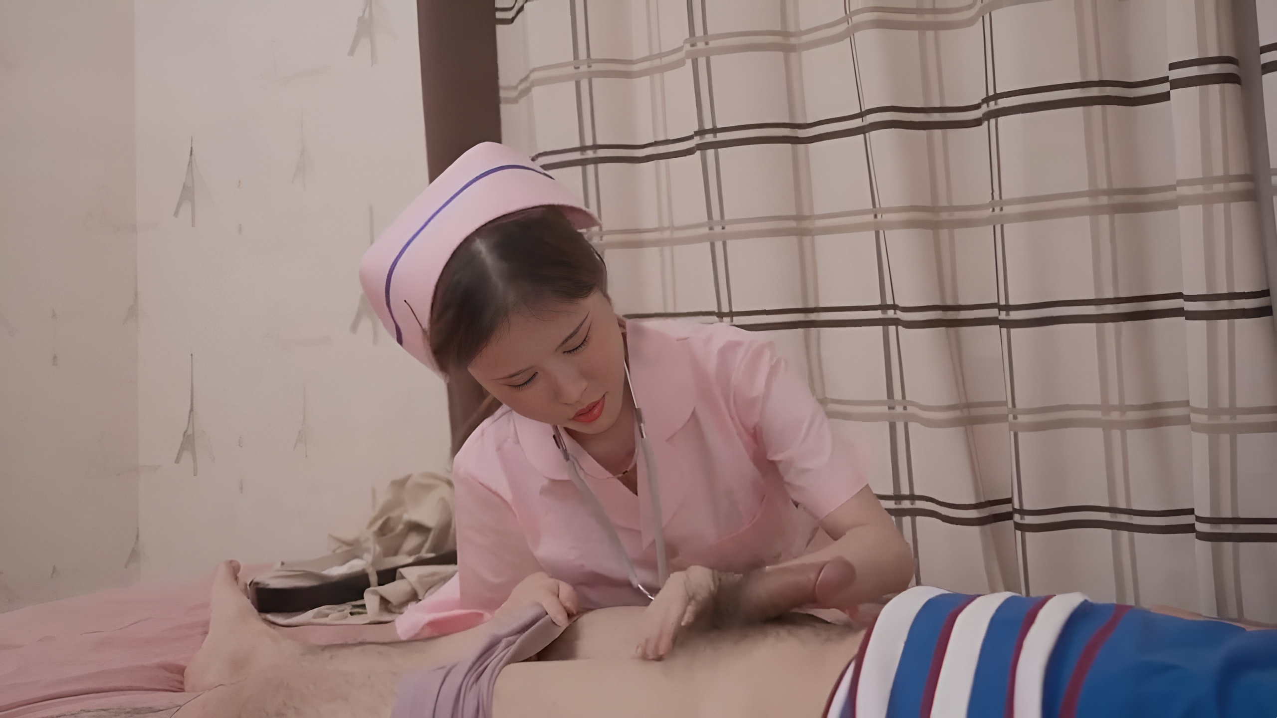 XK-8173 美しい看護師が患者を蘇生させるためにチンポをしゃぶる